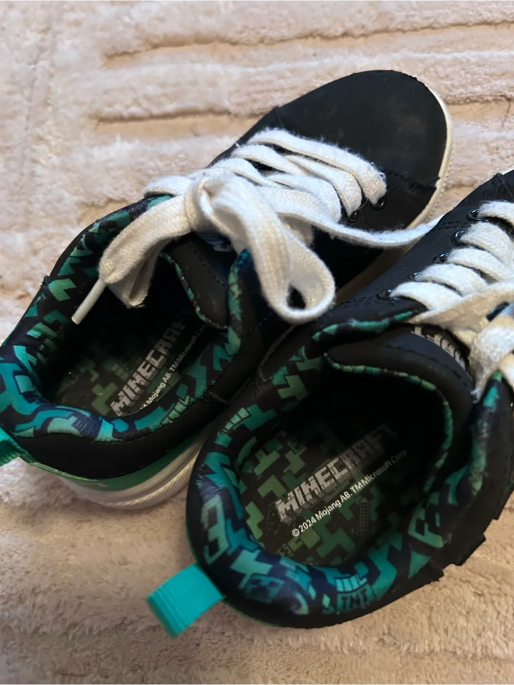 Minecraft Little Boys Size 11 Shoes
